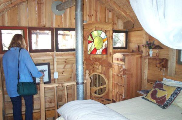 Romantic, Tree House