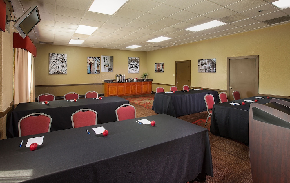 Best Western Plus The Charles Hotel 14/42