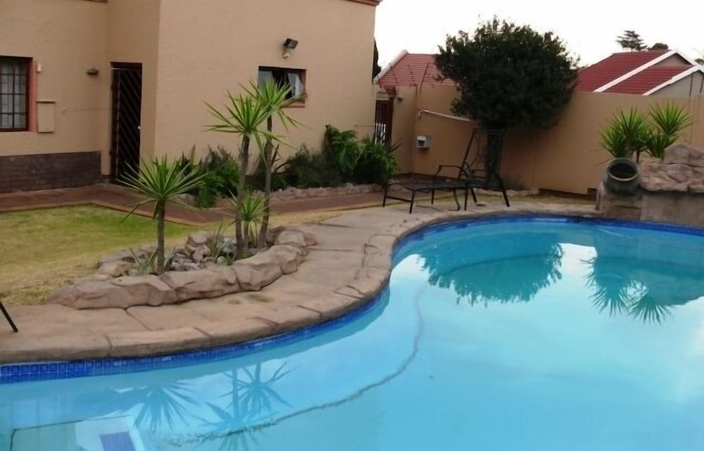 Augusta Villa St Pio Guest House 10/25