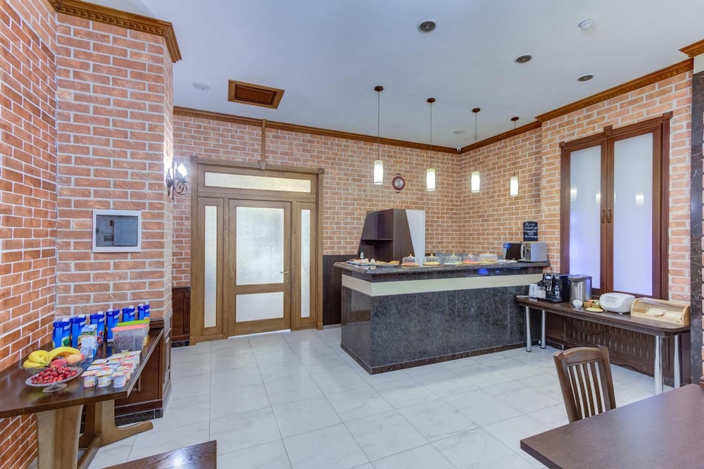 Bishkek Centrum Hotel 10/66