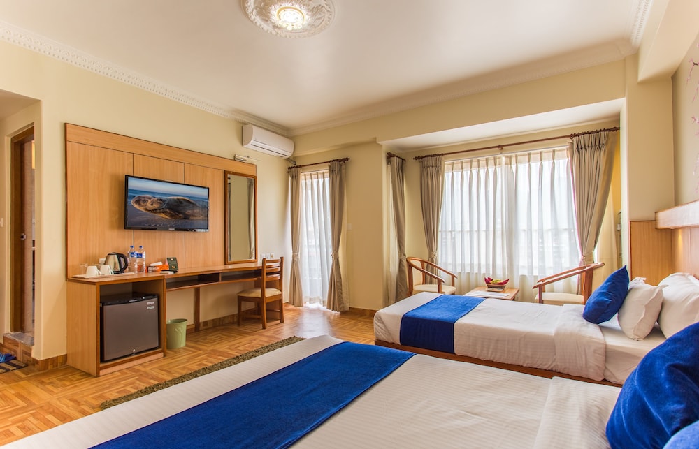 Hotel White Pearl 16/50