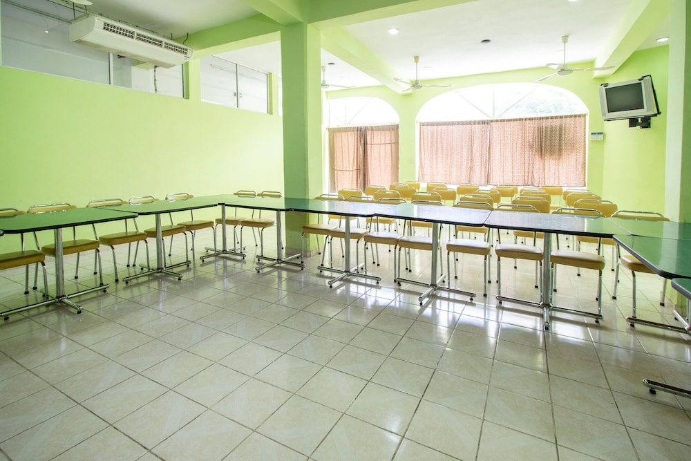 OYO Hotel Estacion 36/42