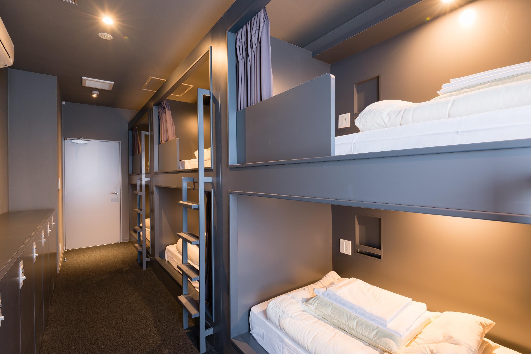 Ladies, Mixed Dorm