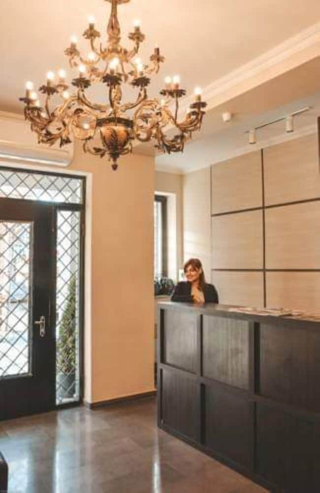 Eleon Boutique Hotel 6/28