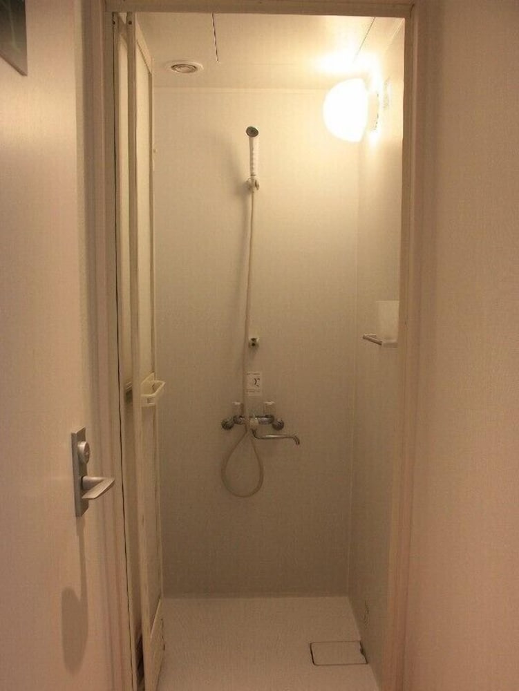 1 Night 1980 Hostel Tokyo 48/50