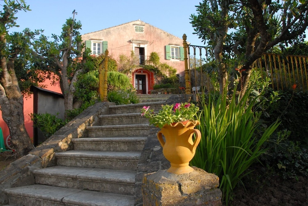 Fundana Villas Aparthotel 48/54