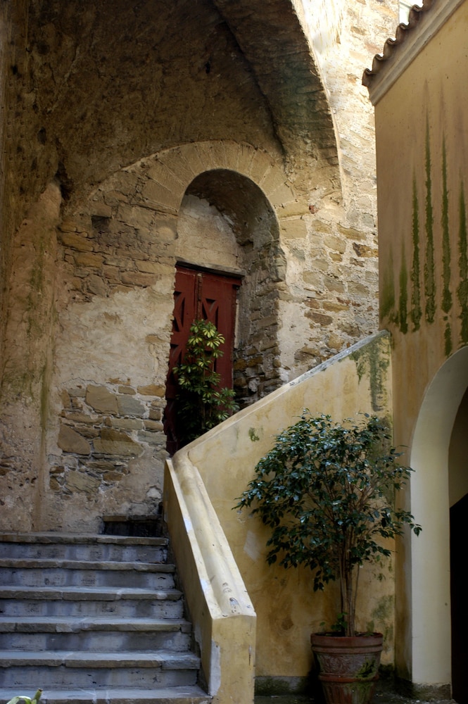 PALAZZO BELMONTE 34/73