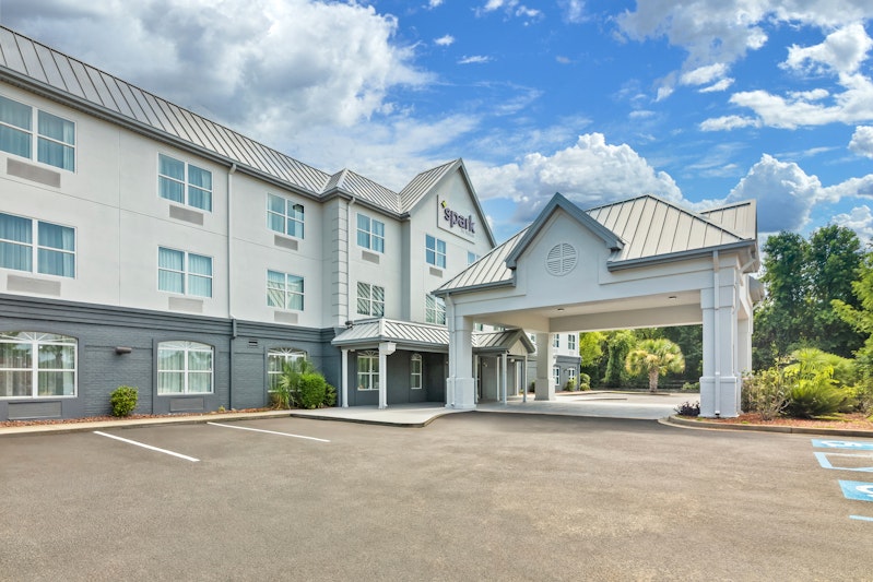 Spark by Hilton Sumter 13/15