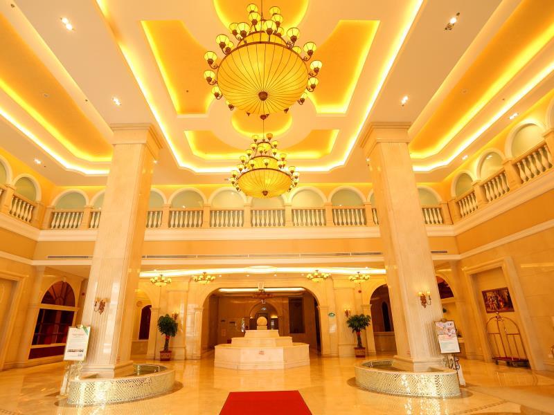 Vienna International Hotel (Huizhou South Railway Station, Wanda Plaza) 12/35