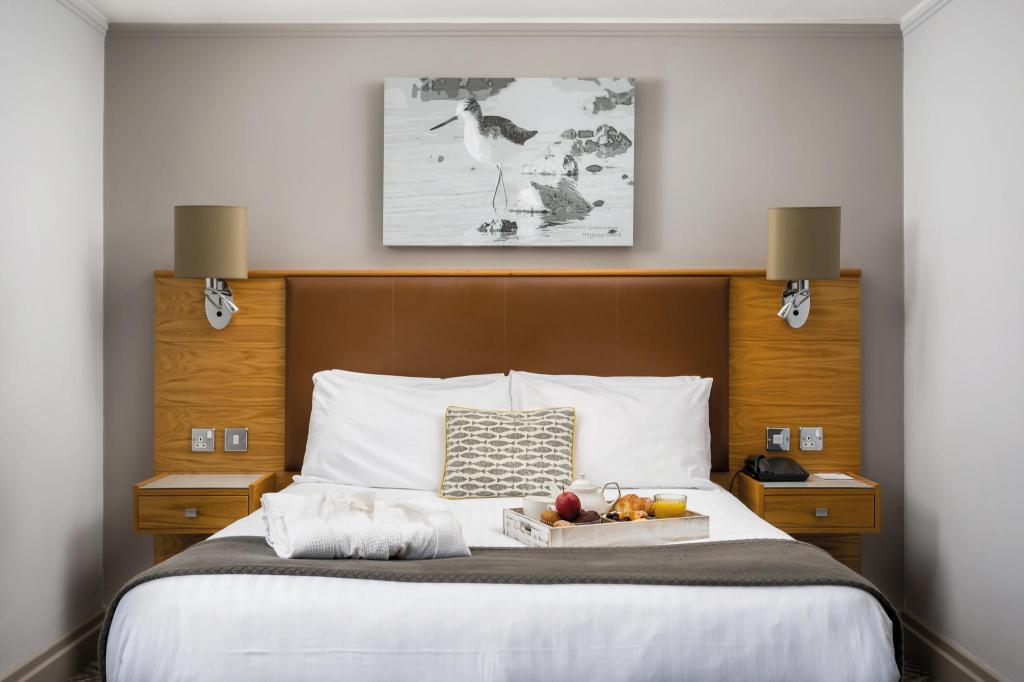 Room, Single Bed, Creek Side