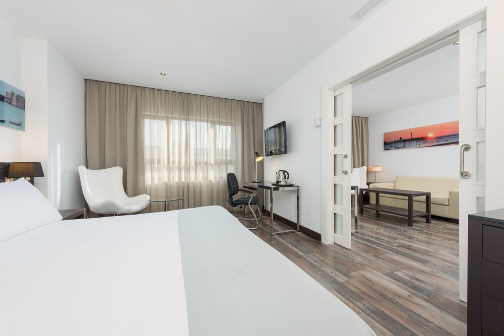 Hotel Cadiz Paseo Del Mar Affiliated By Melia 11/68