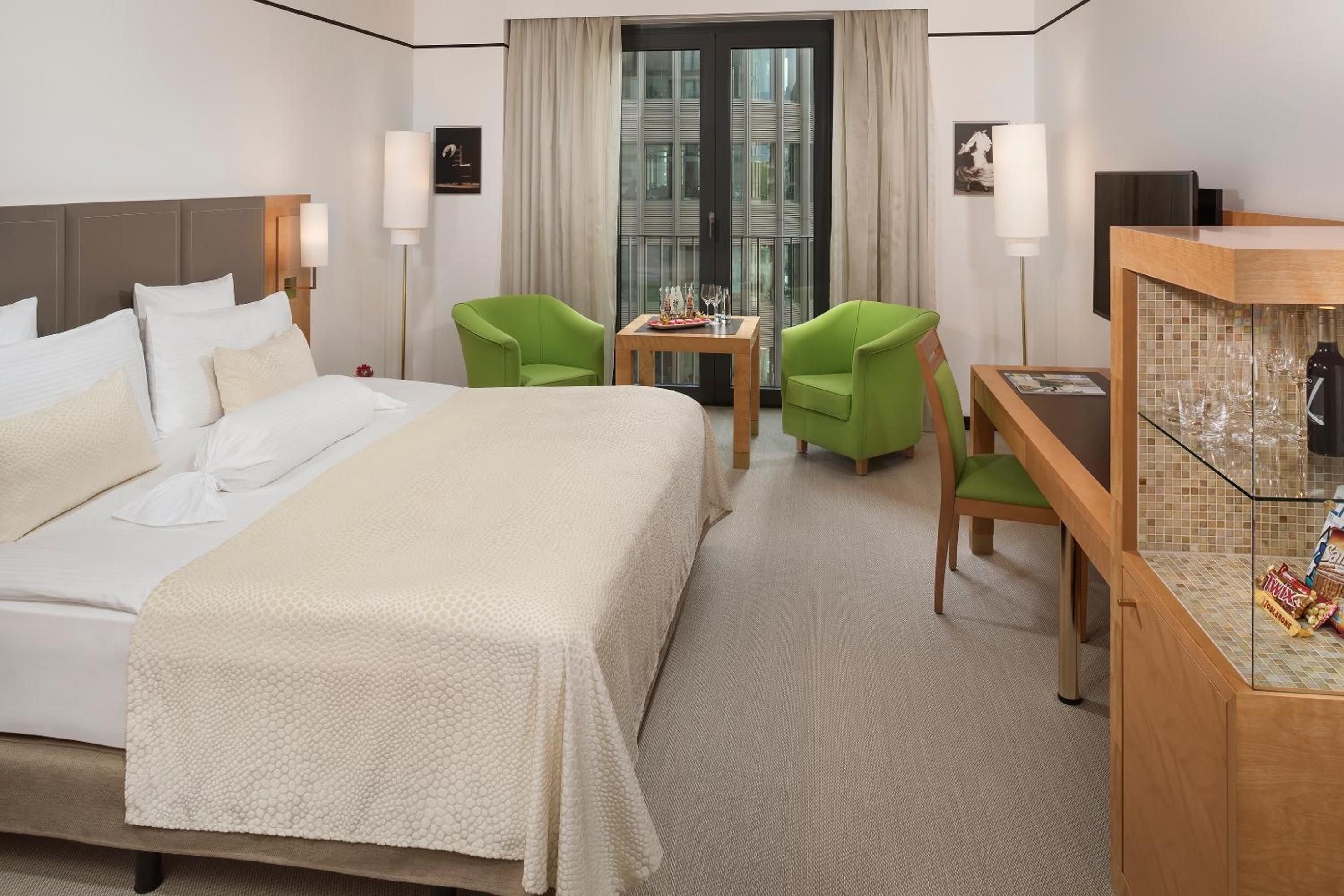غرفة ديلوكس بسرير مزدوج بإطلالة على المدينة، Melia Berlin 4/7