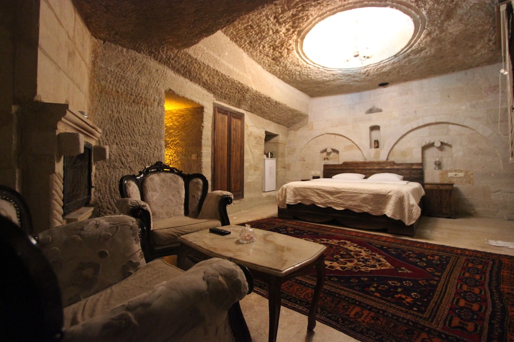 Family Cave Suites Hotel 20/50