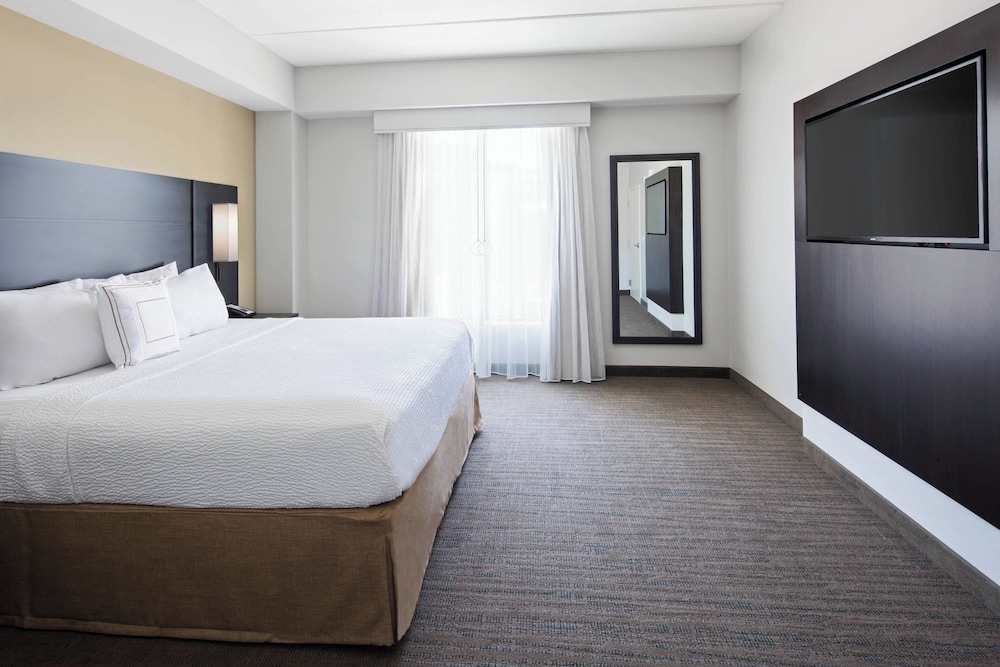 1 BEDROOM, SUITE, ACCESSIBLE