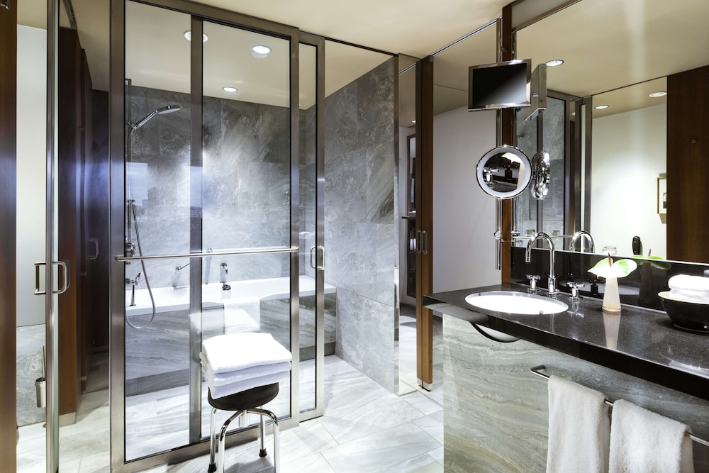 GRAND HYATT BERLIN 26/80