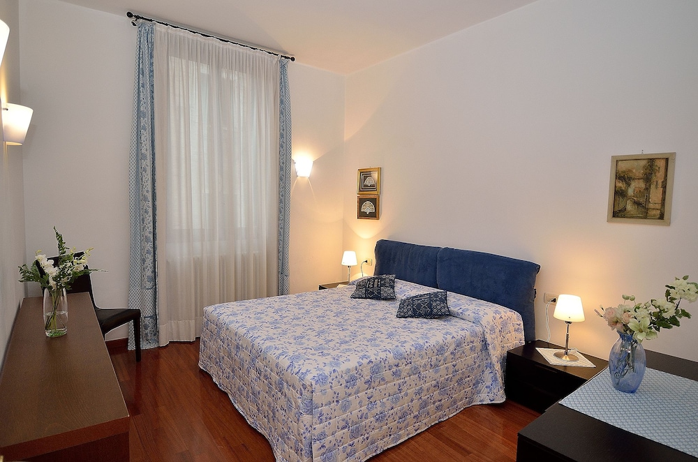 Charming Venice Apartments 21/78