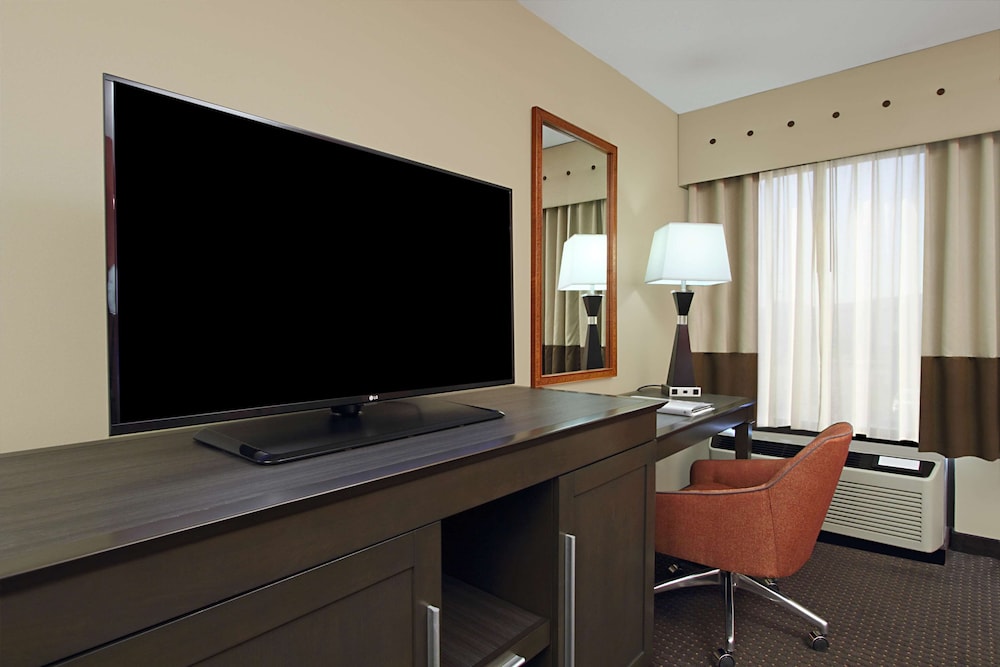 Hampton Inn Columbus-Airport 65/74