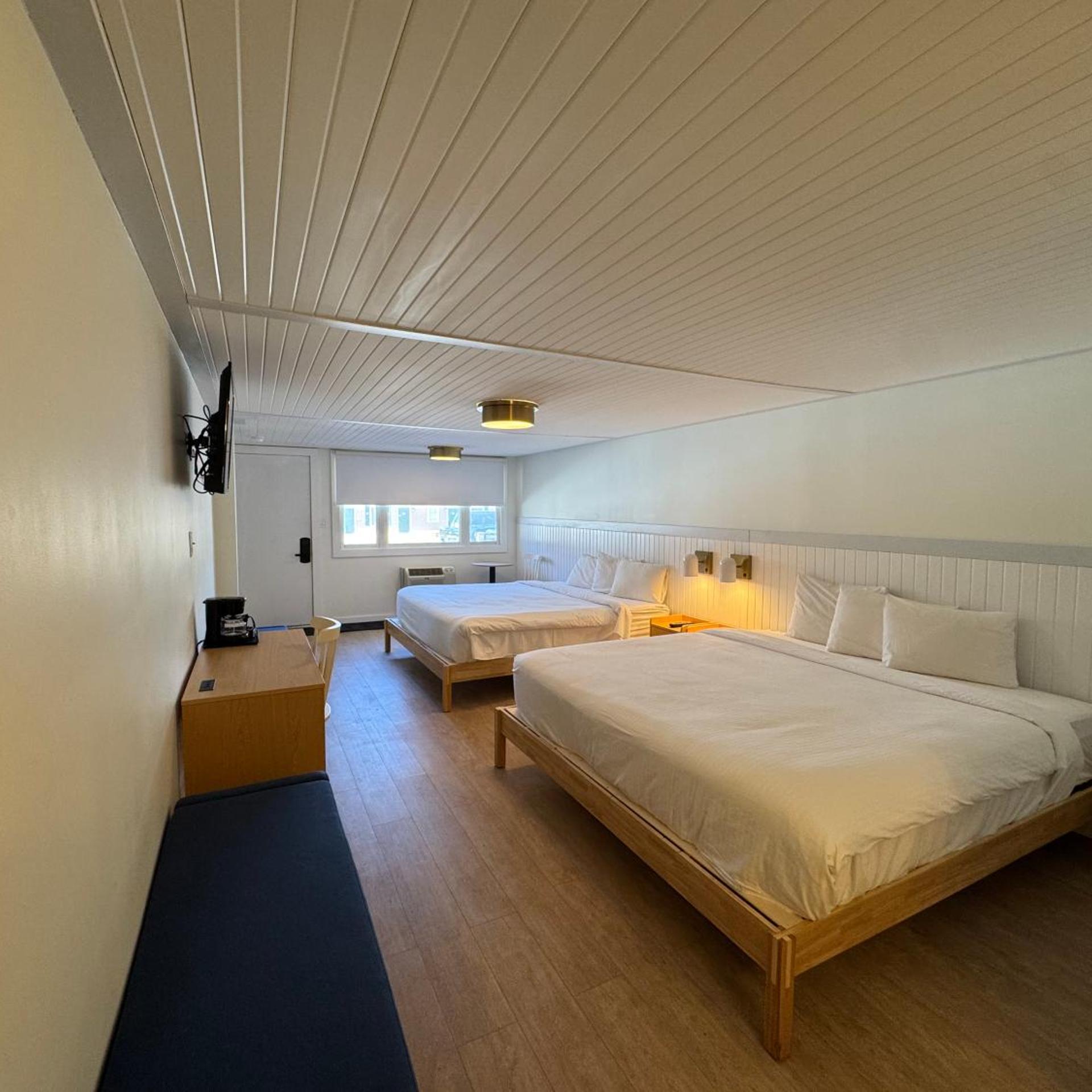 Maple Leaf Inn 12/40