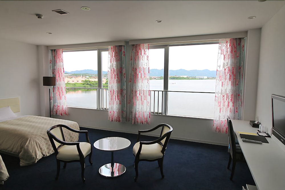Lakeside Hot-Spring Hotel Kunibiki 12/34