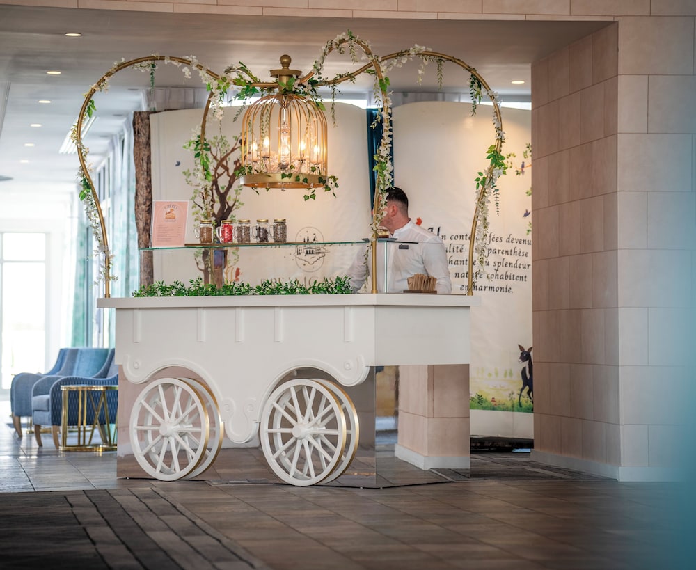 Dream Castle Hotel 3/50