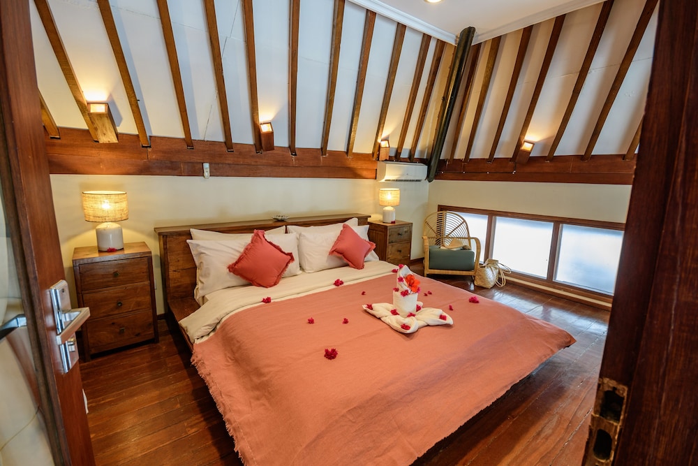 Kelapa Luxury Villas 43/80