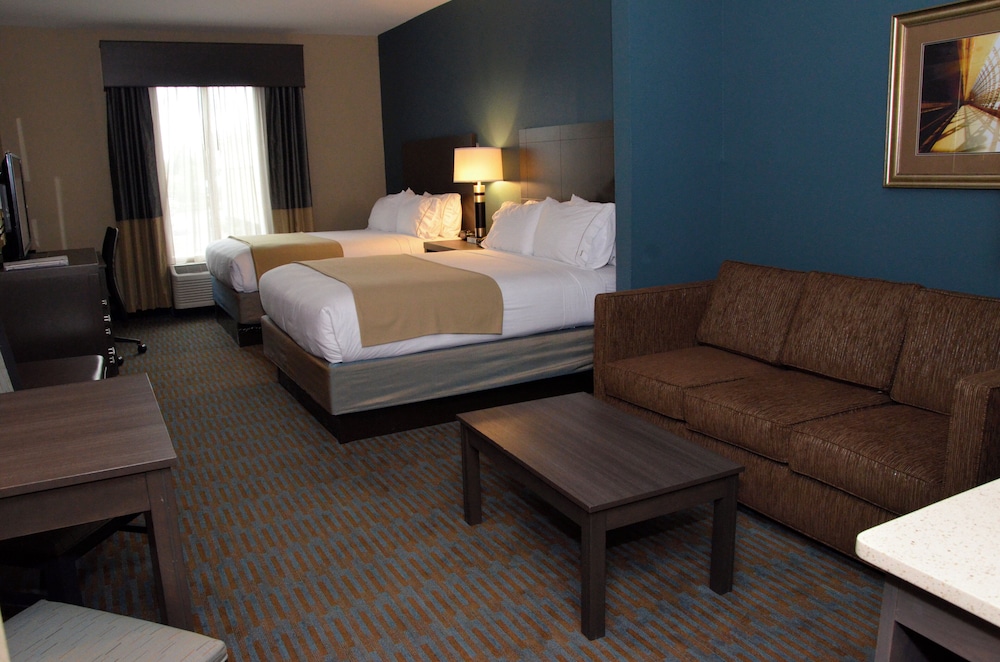Suite, 2 Queen Beds, Accessible