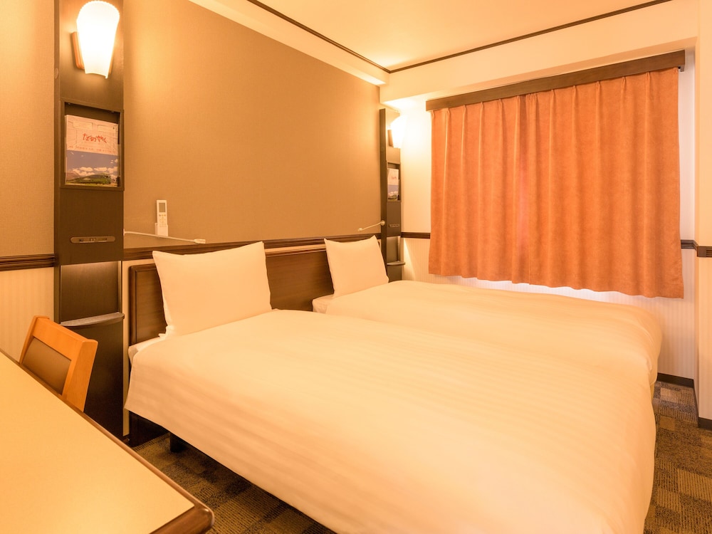 Toyoko Inn Hon-atsugi-eki Minami-guchi 10/50