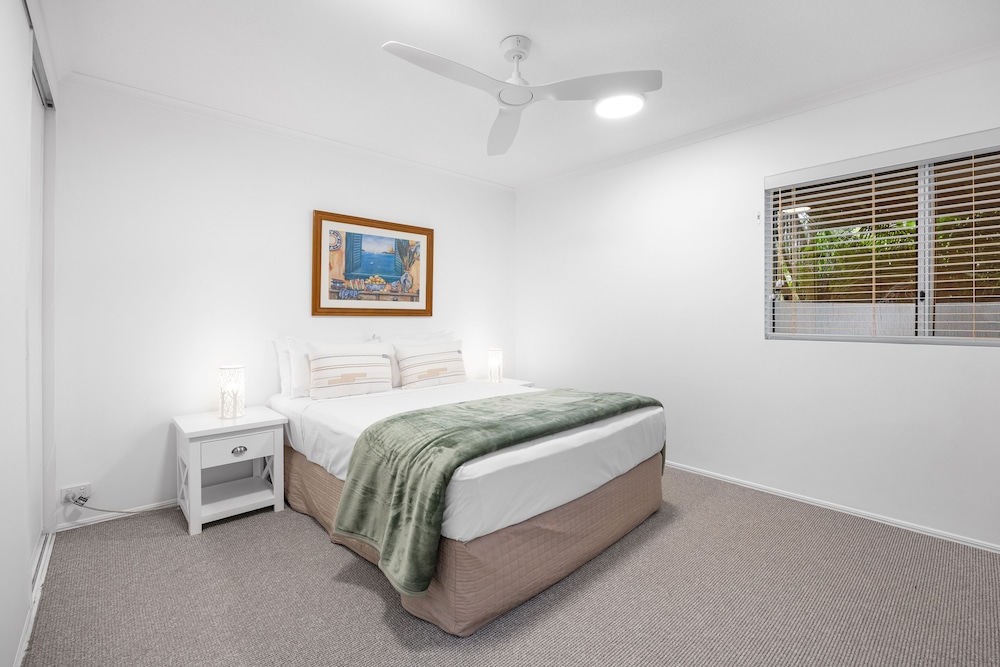 NOOSA OUTRIGGER BEACH RESORT 21/73