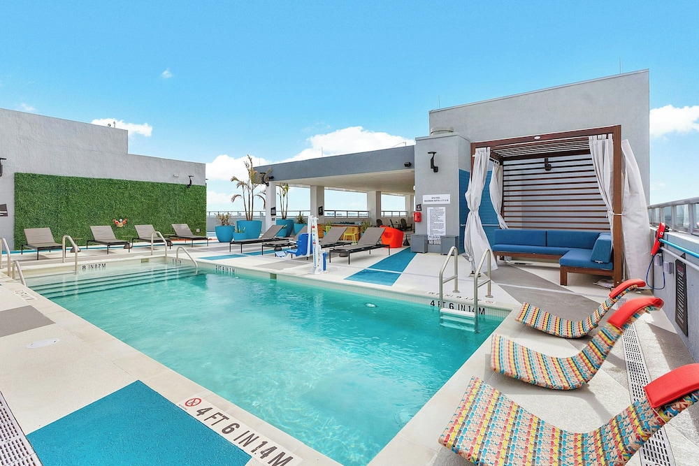 Aloft Fort Lauderdale Airport 43/46