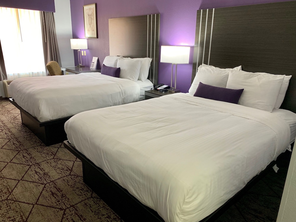 SureStay Plus Hotel by Best Western Warner Robins AFB 12/33