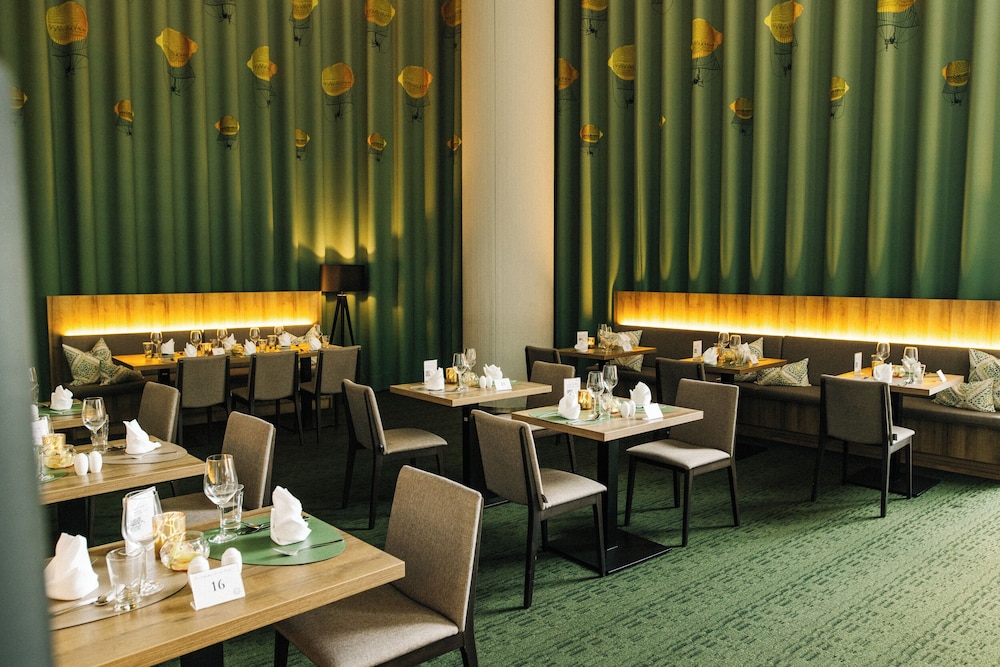 KONGRESSHOTEL POTSDAM AM TEMPLINER SEE 54/66