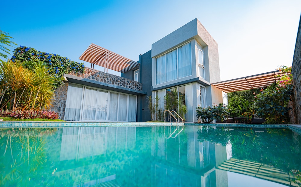 Basalt Paradise Resort And Spa 5/38