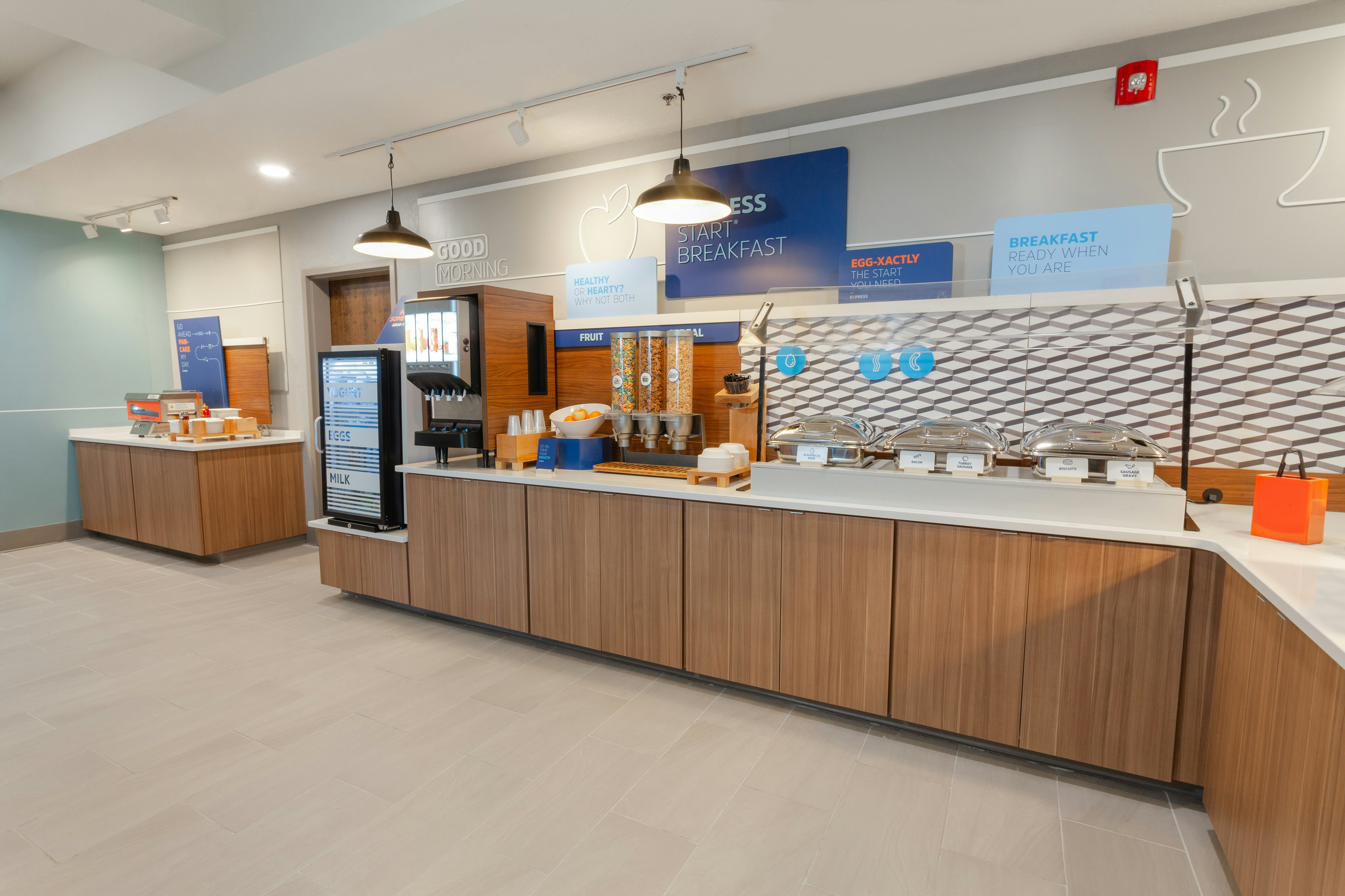 Holiday Inn Express Hotel Suites Logan 17/79
