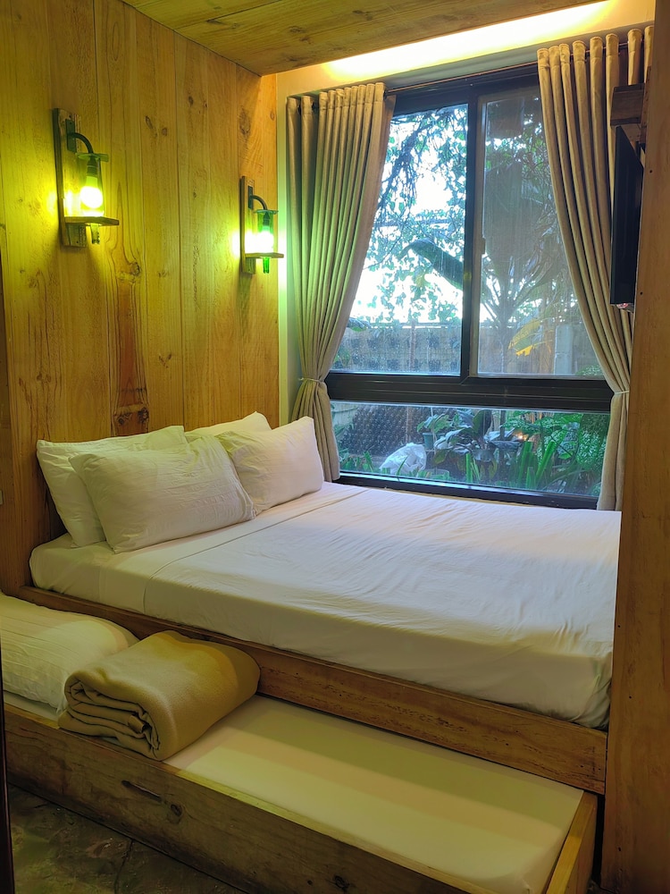 Cabins By Eco Hotel Tagaytay 27/67