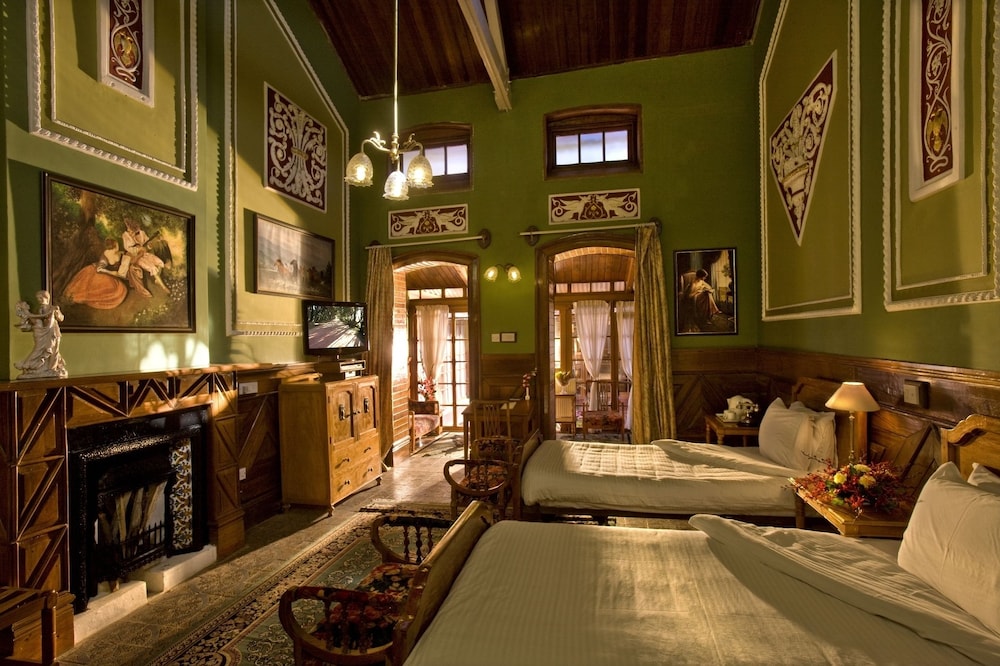 Welcomheritage Ferrnhills Royale Palace 35/40