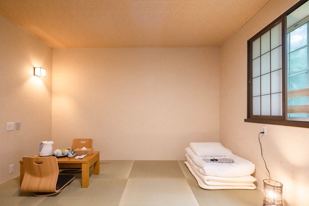 Fujiyama Inn Conifer 49/50