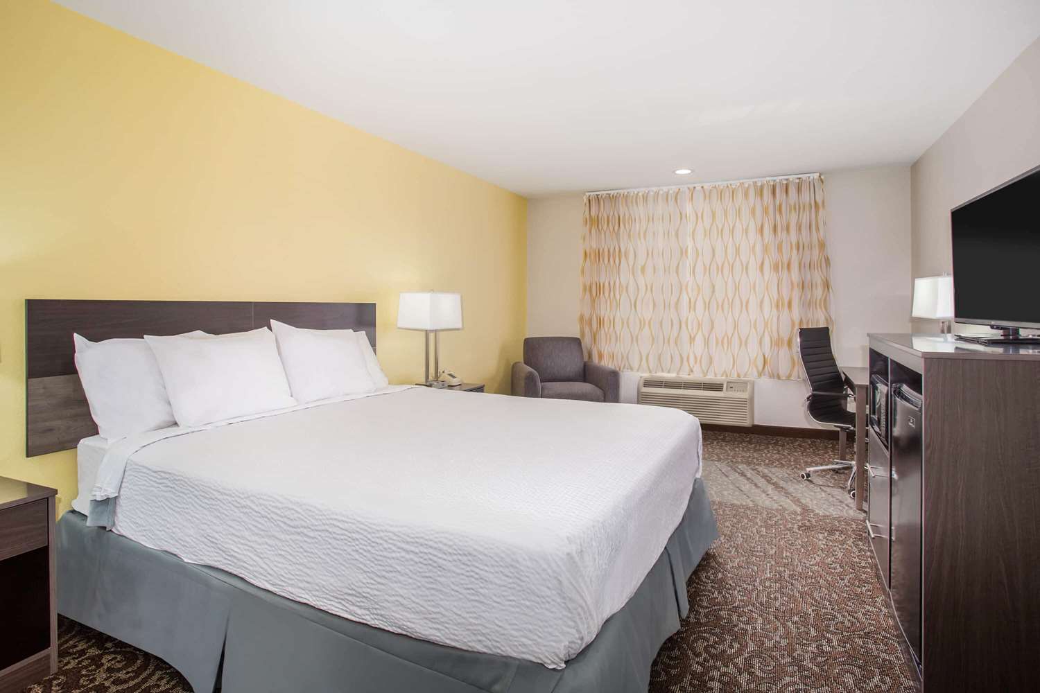 Days Inn By Wyndham Phoenix North 17/51