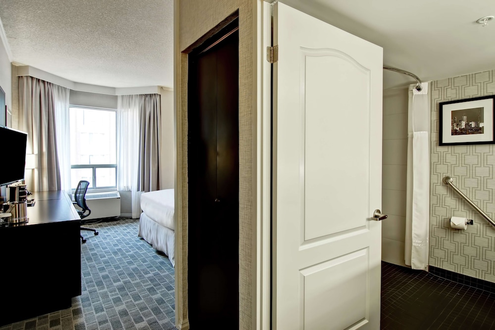 Doubletree By Hilton Hotel Toronto Downtown 17/83