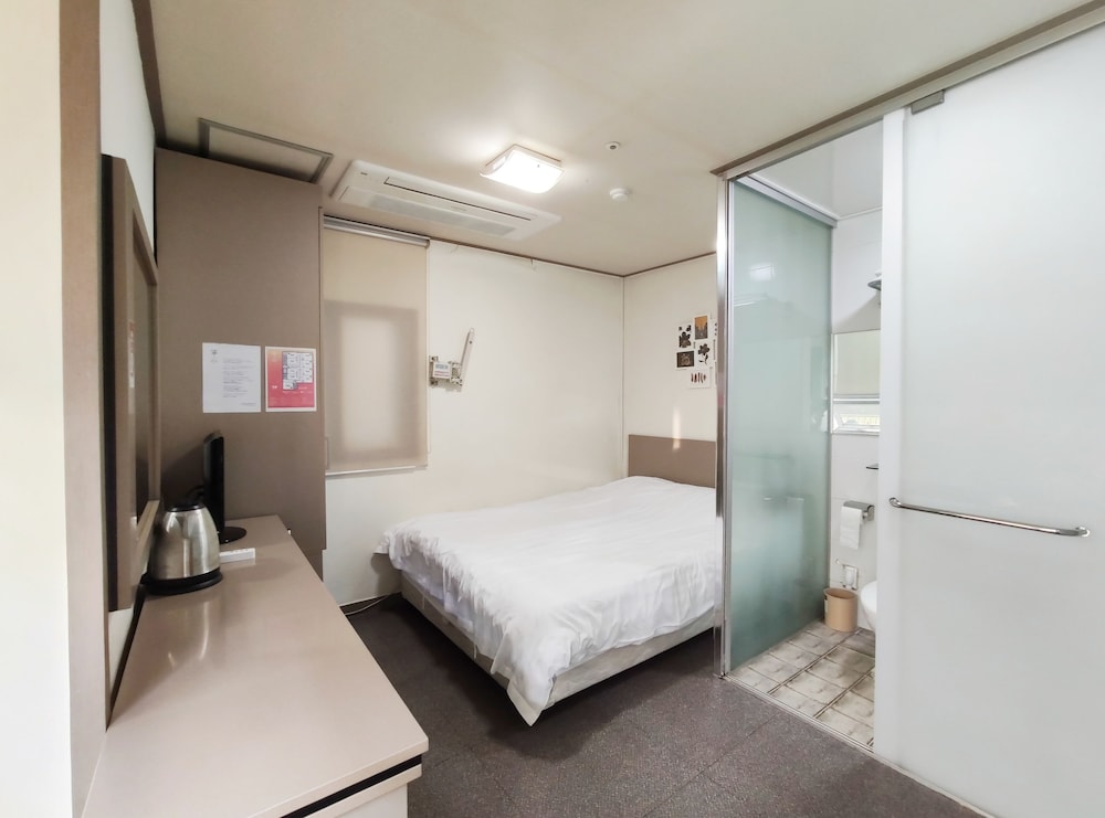OYO Hostel Myeongdong 2 29/75