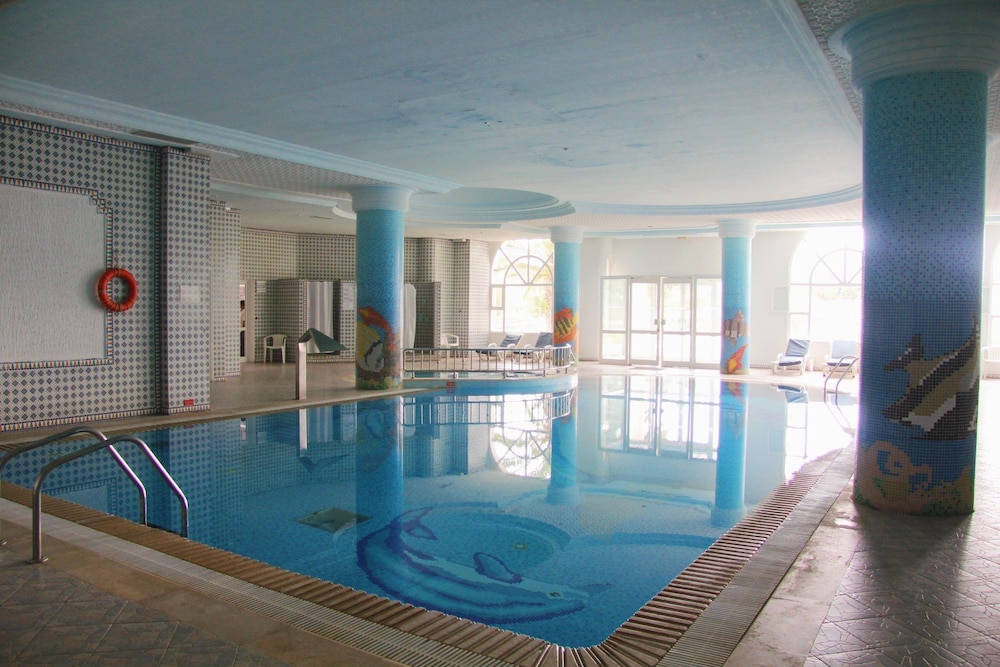 Hotel Royal Jinene 7/68