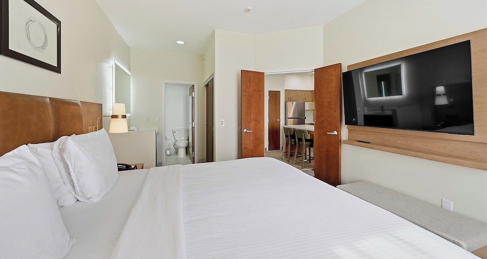 Standard, Queen Bed, Sofa, Kitchen