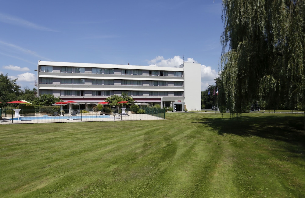 Mercure Brive 44/49