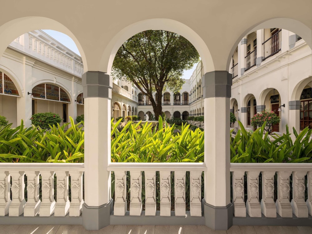 Majapahit Hotel Surabaya - MGallery Collection 44/47