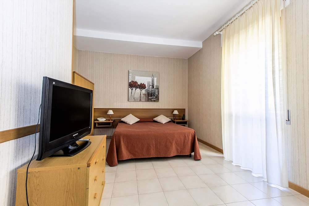 Hotel Residence Ulivi E Palme 31/71