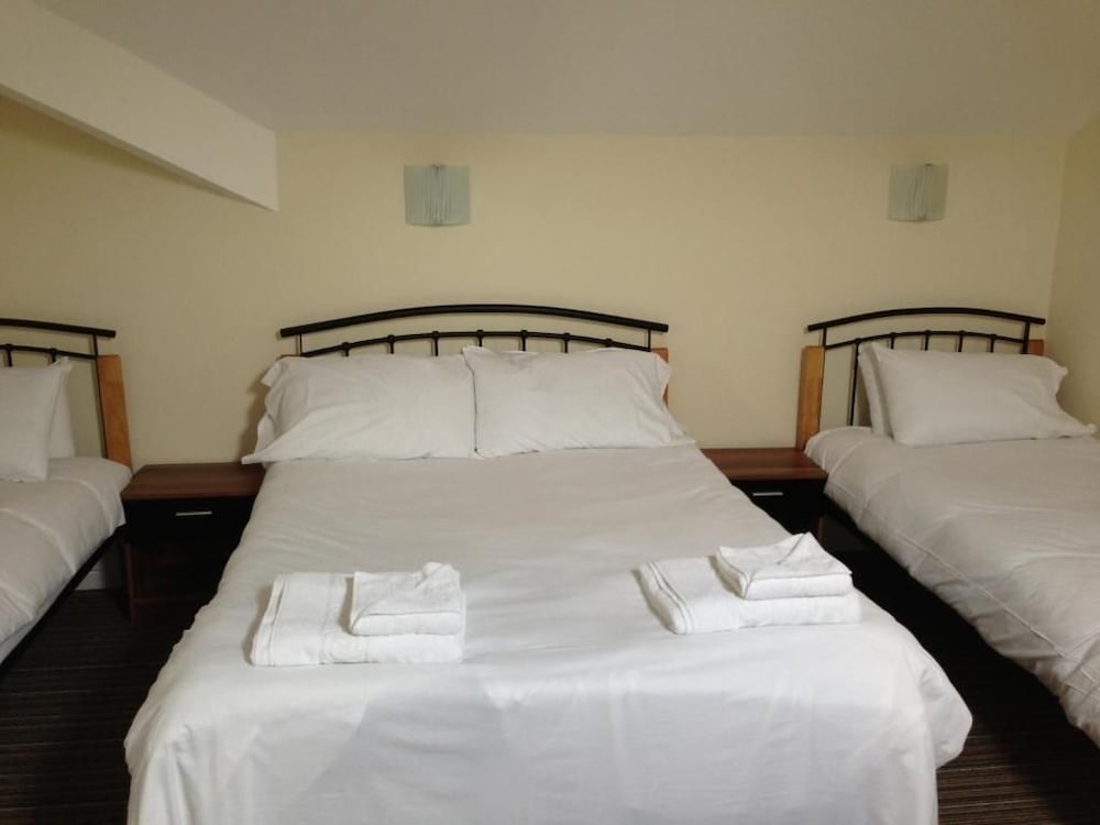 Ambrose Hotel 27/50