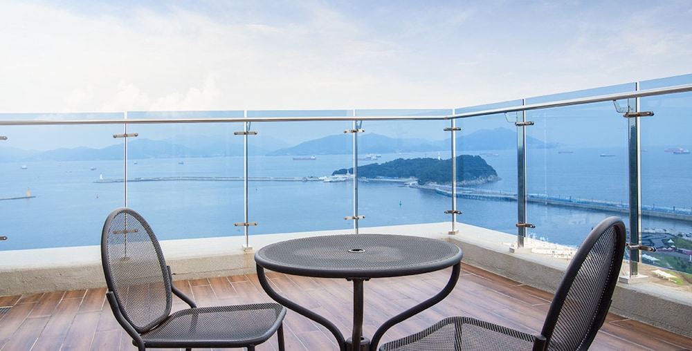 Utop Marina Hotel and Resort 46/50