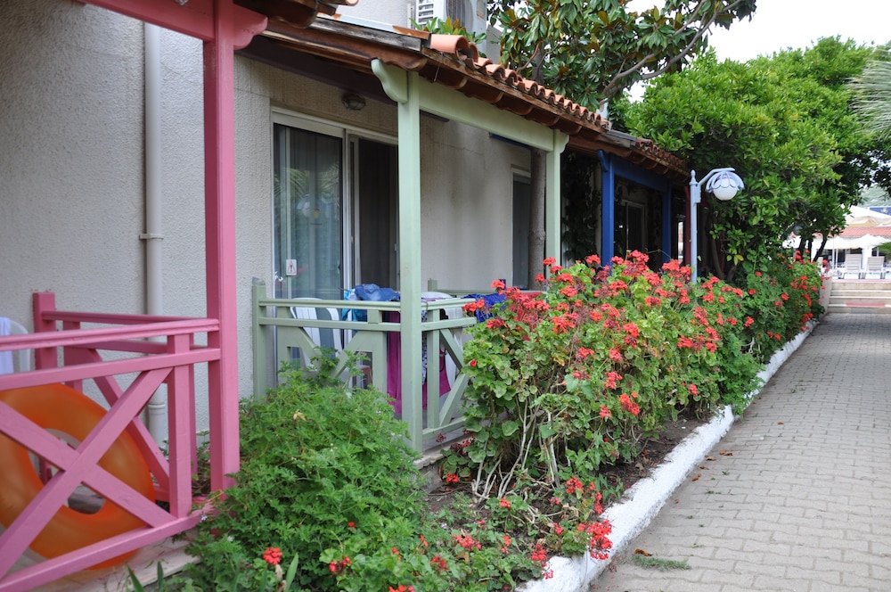 Pigale Beach Resort 4/66
