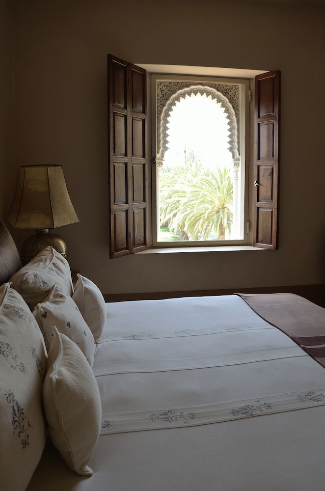 Ksar Char Bagh 32/85