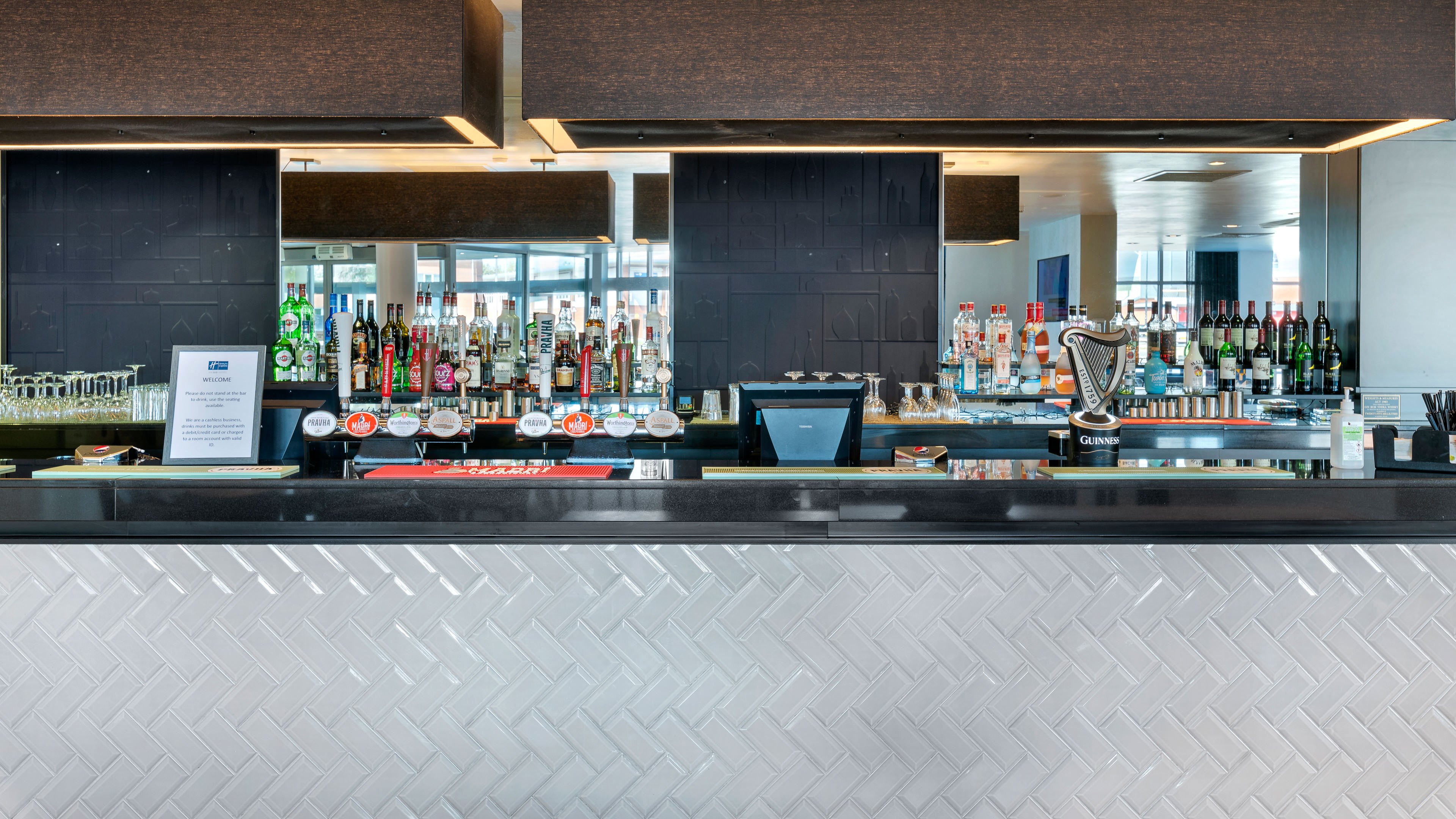 Holiday Inn Express Leigh - Sports Village 18/50