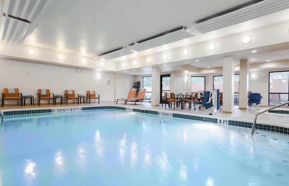 City Express by Marriott Houston Intercontinental Airport 24/44